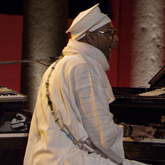 Omar Sosa 332 x 332_1.png